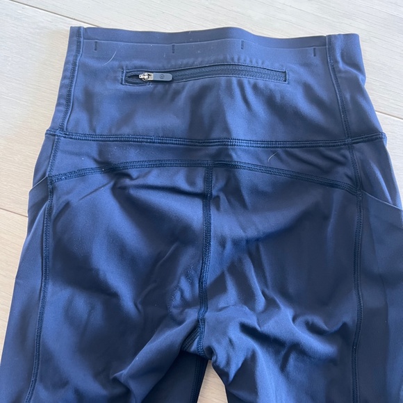 Purple Lululemon Running Leggings Size 2 - Pockets & Reflectors - Picture 4 of 6